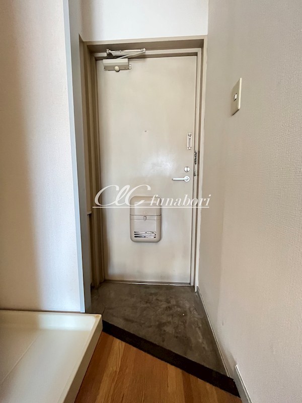 ヴィラ・アンテウス 玄関