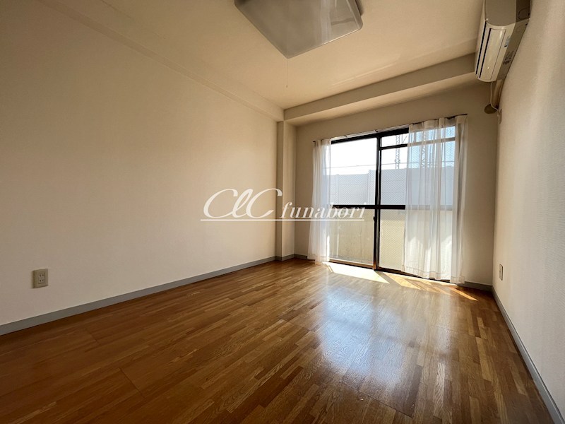 ヴィラ・アンテウス ベッドルーム