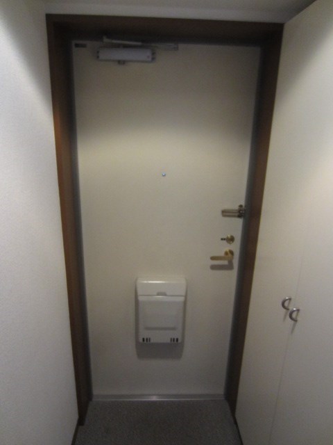 リヴィエルバーグ西大島  玄関