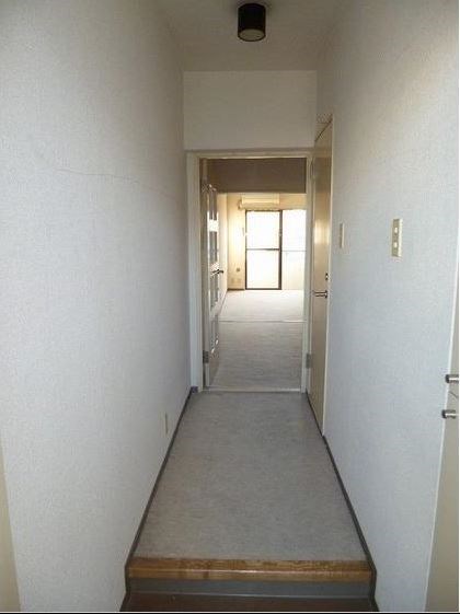 パーソネージュ西大島 玄関