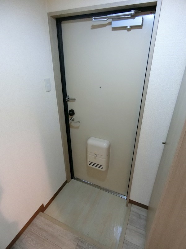 クレストコート美奈川  玄関