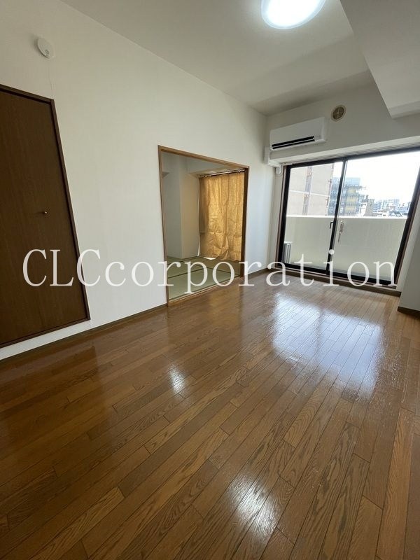 ロイヤルプラザ浅草 リビング