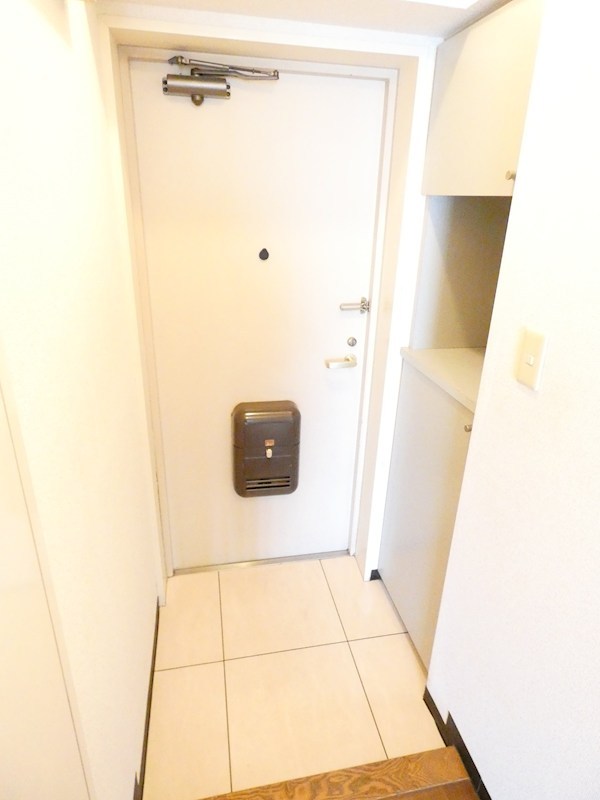 メゾンドリプレット 玄関