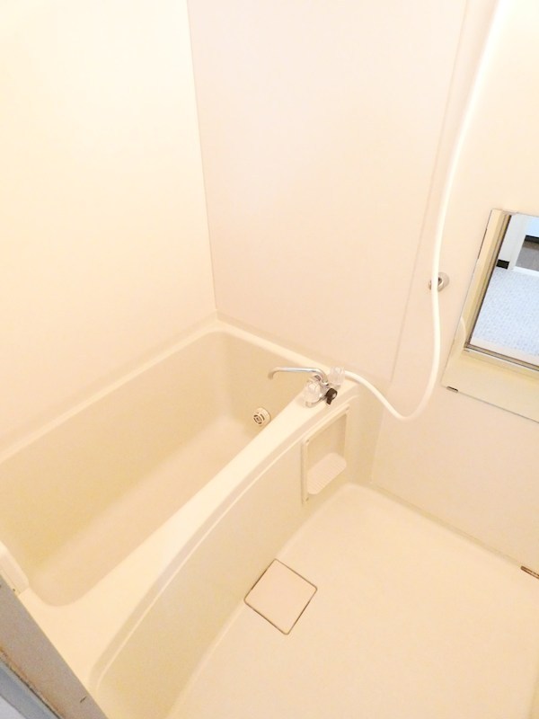 メゾンドリプレット 風呂画像