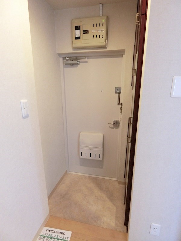 ドルミ西葛西小泉ビル  玄関