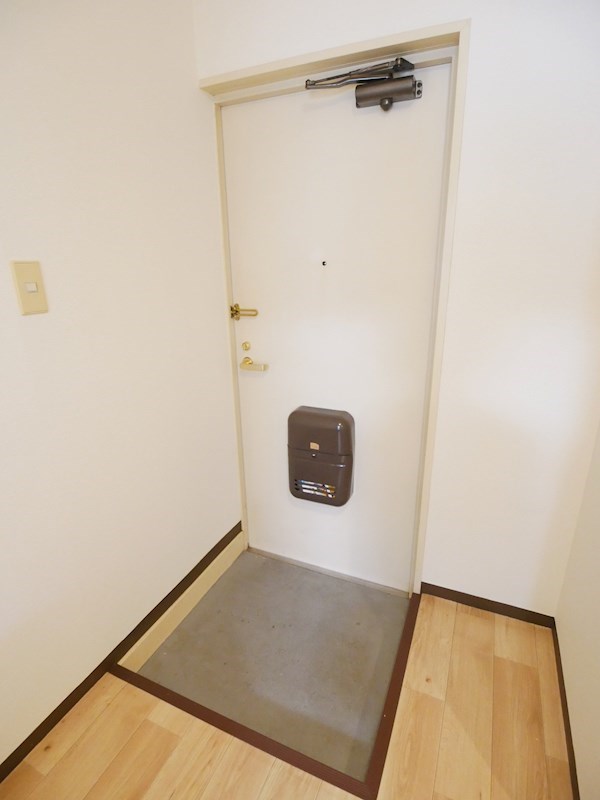 第三吉ビル   玄関