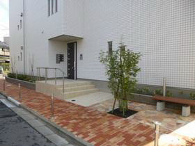 ラシーネ扇サクラ 玄関