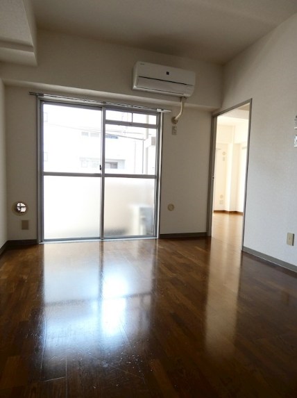 サンパレス リビング