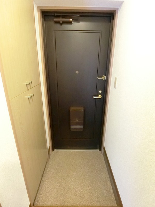 ハイネス北葛西 玄関