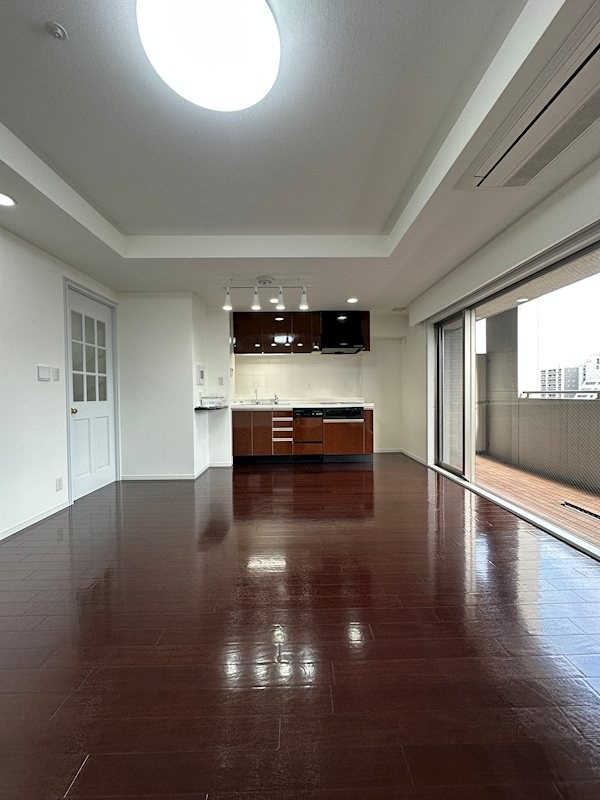 ファミールグラン銀座4丁目オーセンティア リビング