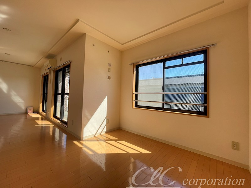 Primavera uno リビング