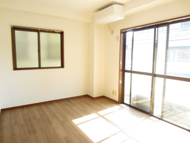 ツインタワーズイン ベッドルーム