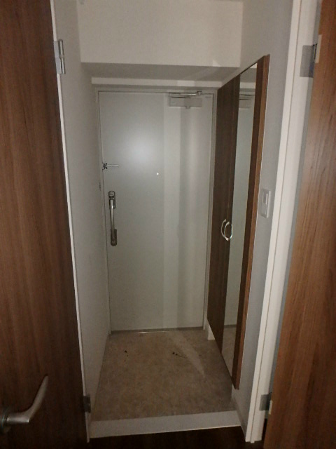 ヒルフォート常盤  玄関