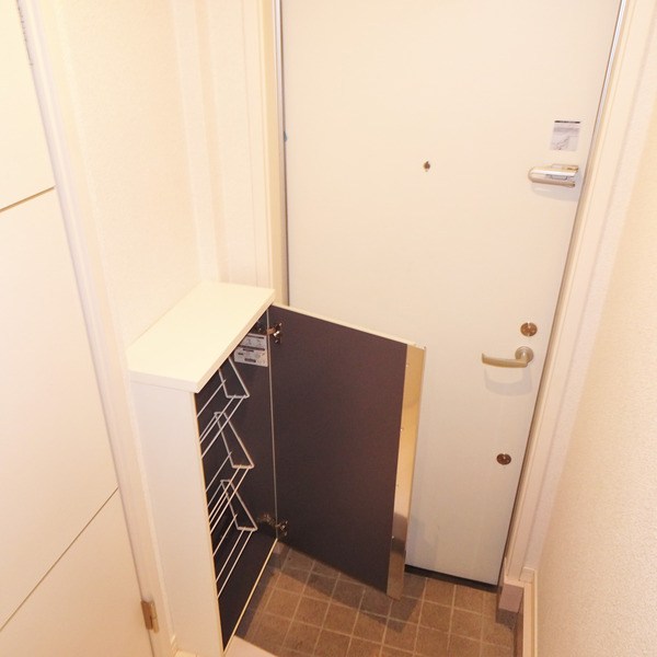 ヒメジオン五反野    玄関