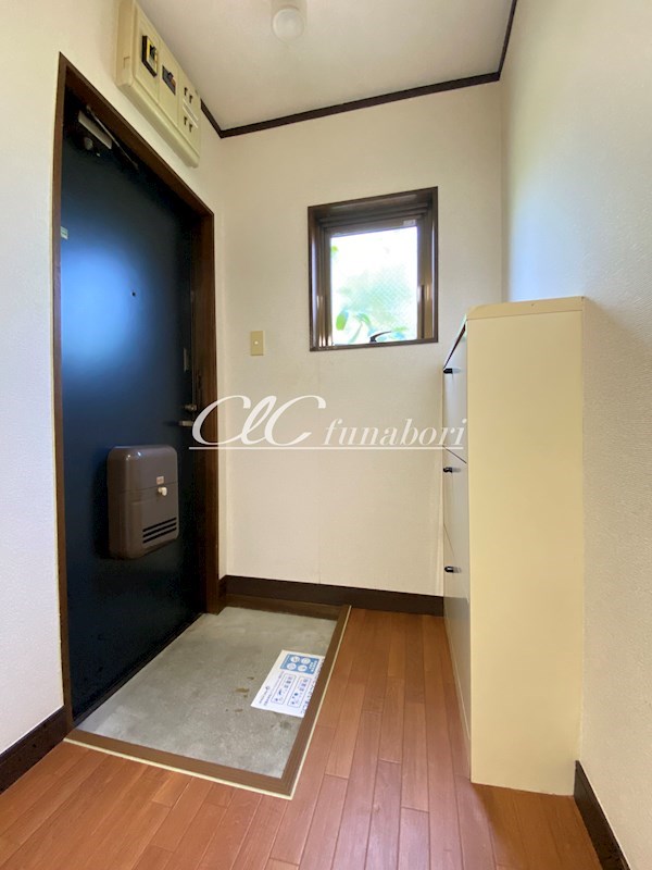 コーポリベール 玄関