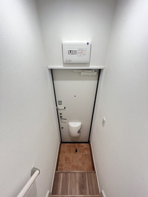 パインヒル１２ 玄関