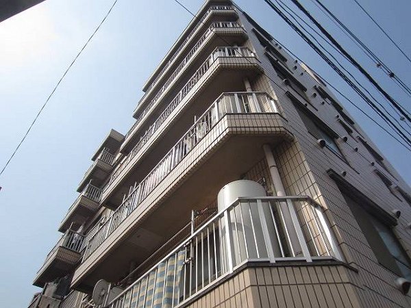 なり駒第3ビル 外観