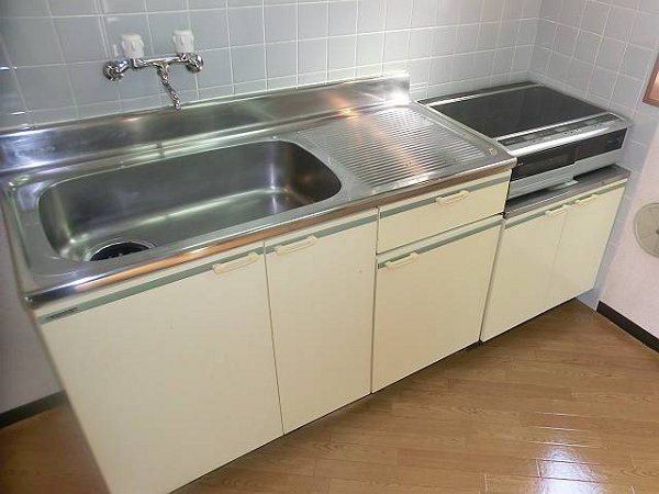 なり駒第3ビル キッチン