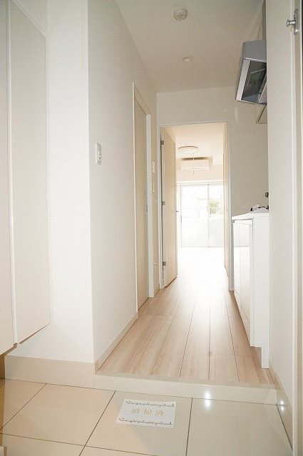 レアライズ葛西 玄関