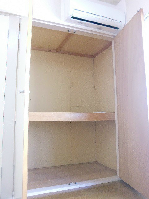 ラ・カサ・モーダ その他1