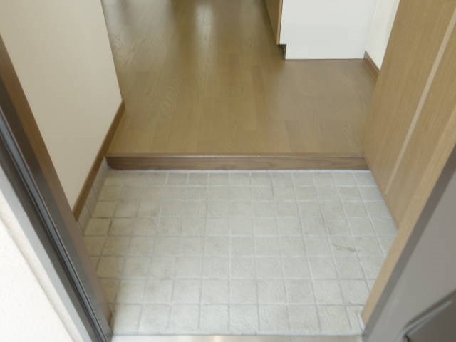 ハネーデュ 玄関