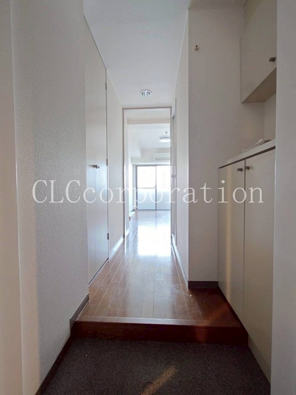 レジデンス上野 玄関