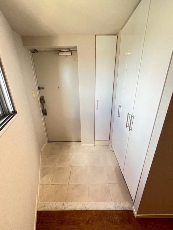 カスタリア荒川 玄関