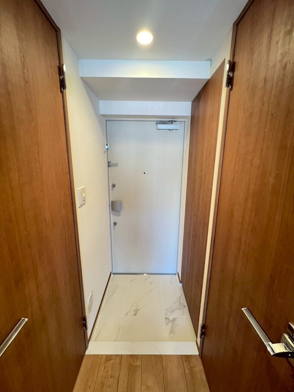 グランカーサ尾久 玄関