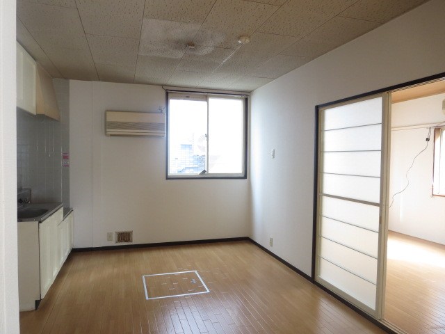 エレガンス リビング