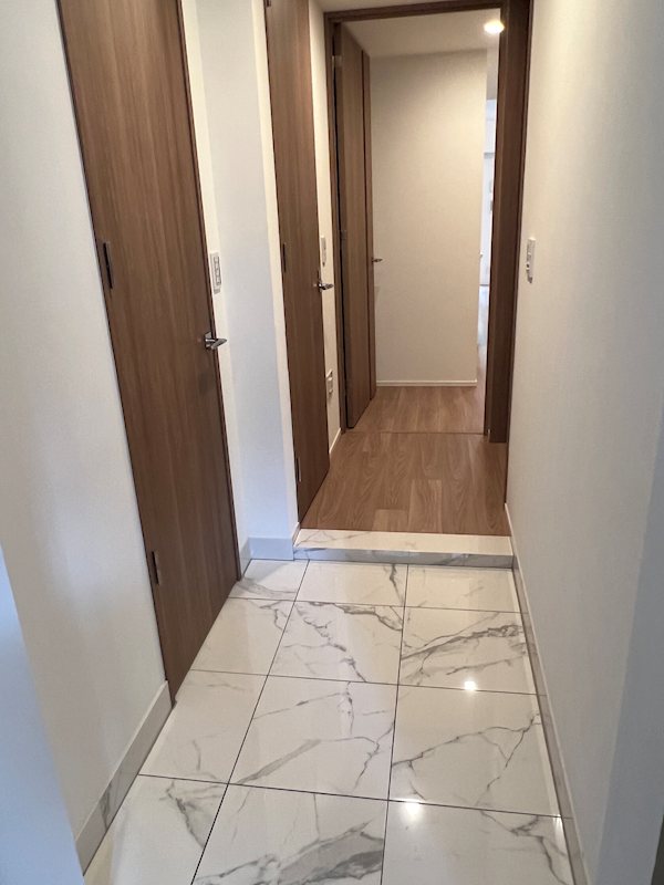 プレディア町屋 玄関