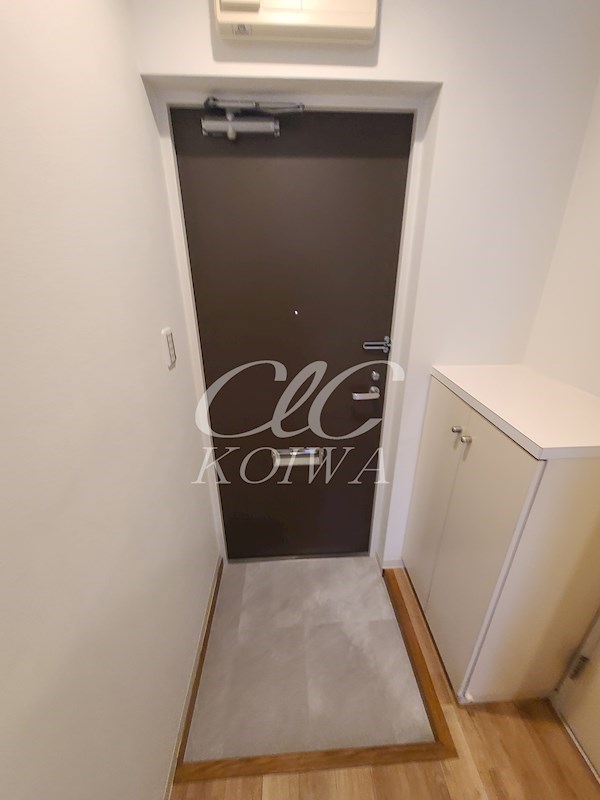 メゾンゴセキ  玄関