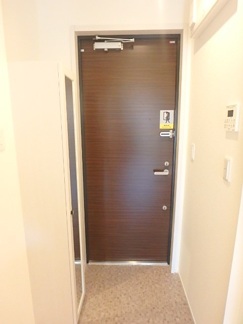 カルミア一之江 玄関