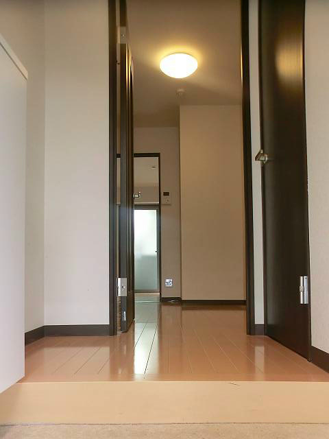 ローズガーデン   玄関