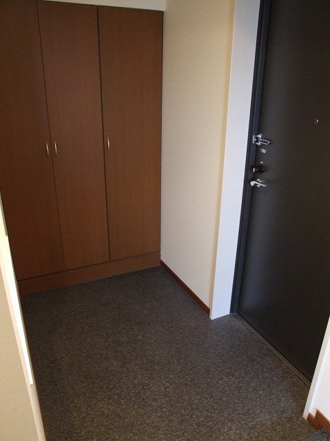 ロイヤルパークスリバーサイド 玄関