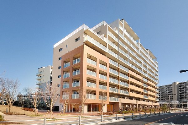 ロイヤルパークスリバーサイド 外観