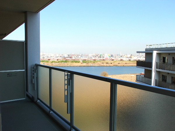 ロイヤルパークスリバーサイド ベランダ