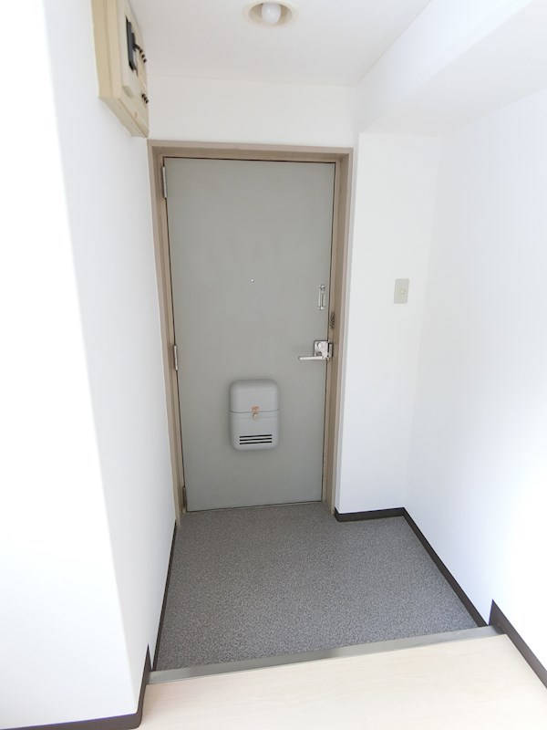 リベール上野  玄関