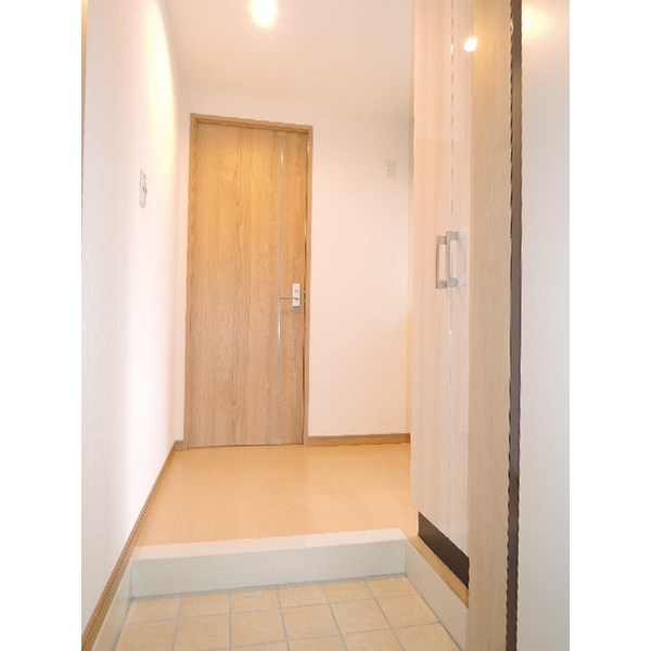 シャルマン小国 玄関