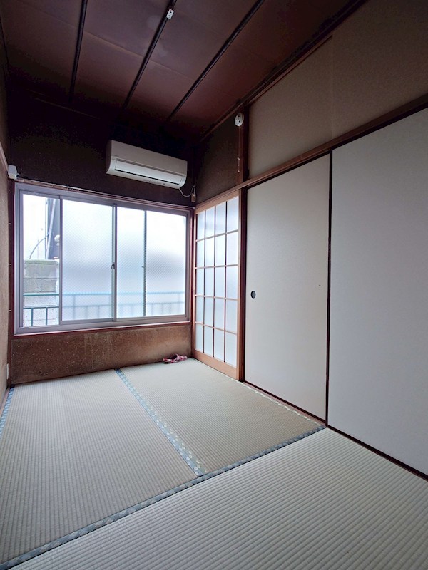 よろこぶ荘 リビング