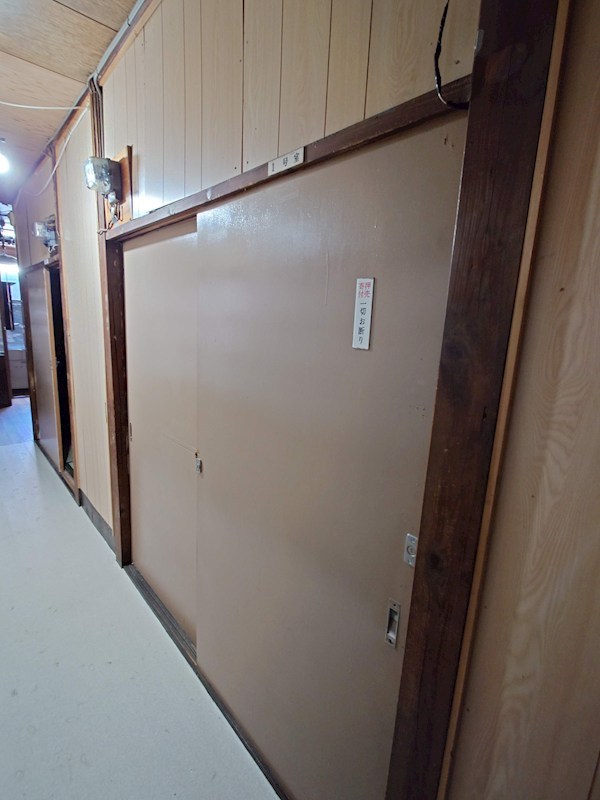 沢井アパート 玄関