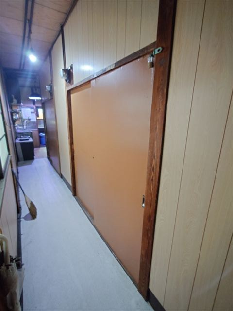 沢井アパート 玄関