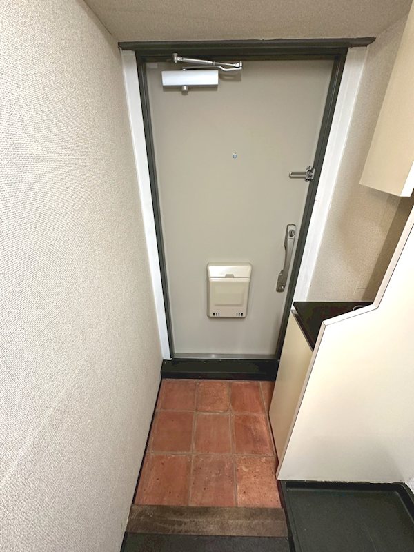 カーサ第二宇喜田４号棟 玄関