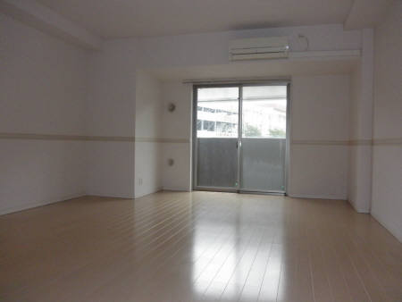 ロイヤルKJ リビング