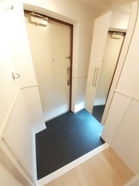 クオリスタ 玄関