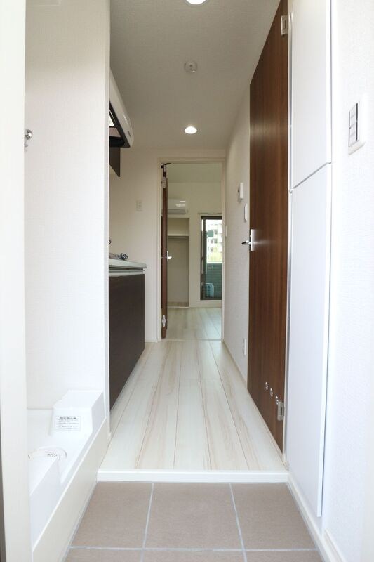 エスカリエ・ルージュ 玄関