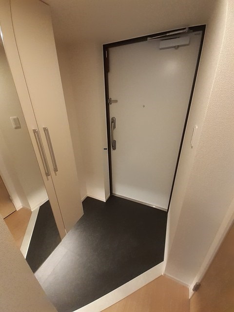 Ｅ．ステージ　新御徒町 玄関