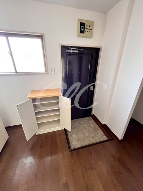 コーポラス秀和 玄関