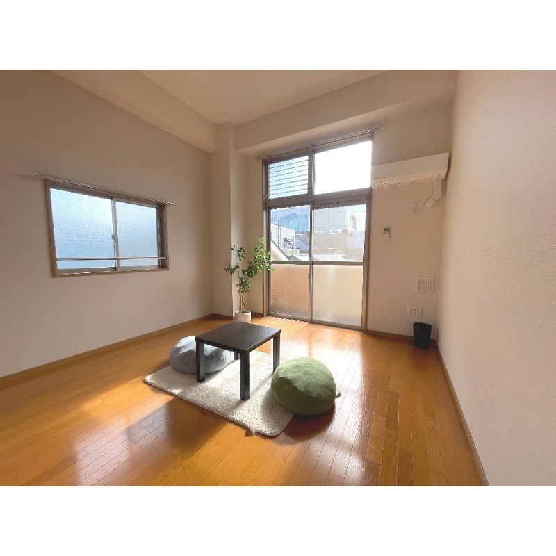 エピナール  ベッドルーム