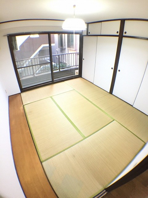 リオハイツ駒三 リビング