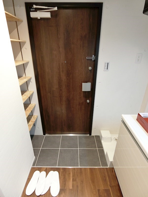 フィリップ大島  玄関